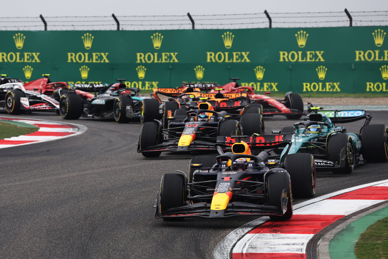 Max Verstappen (NLD) Red Bull Racing RB20 leads at the start of the race. Formula 1 World Championship, Rd 5, Chinese
