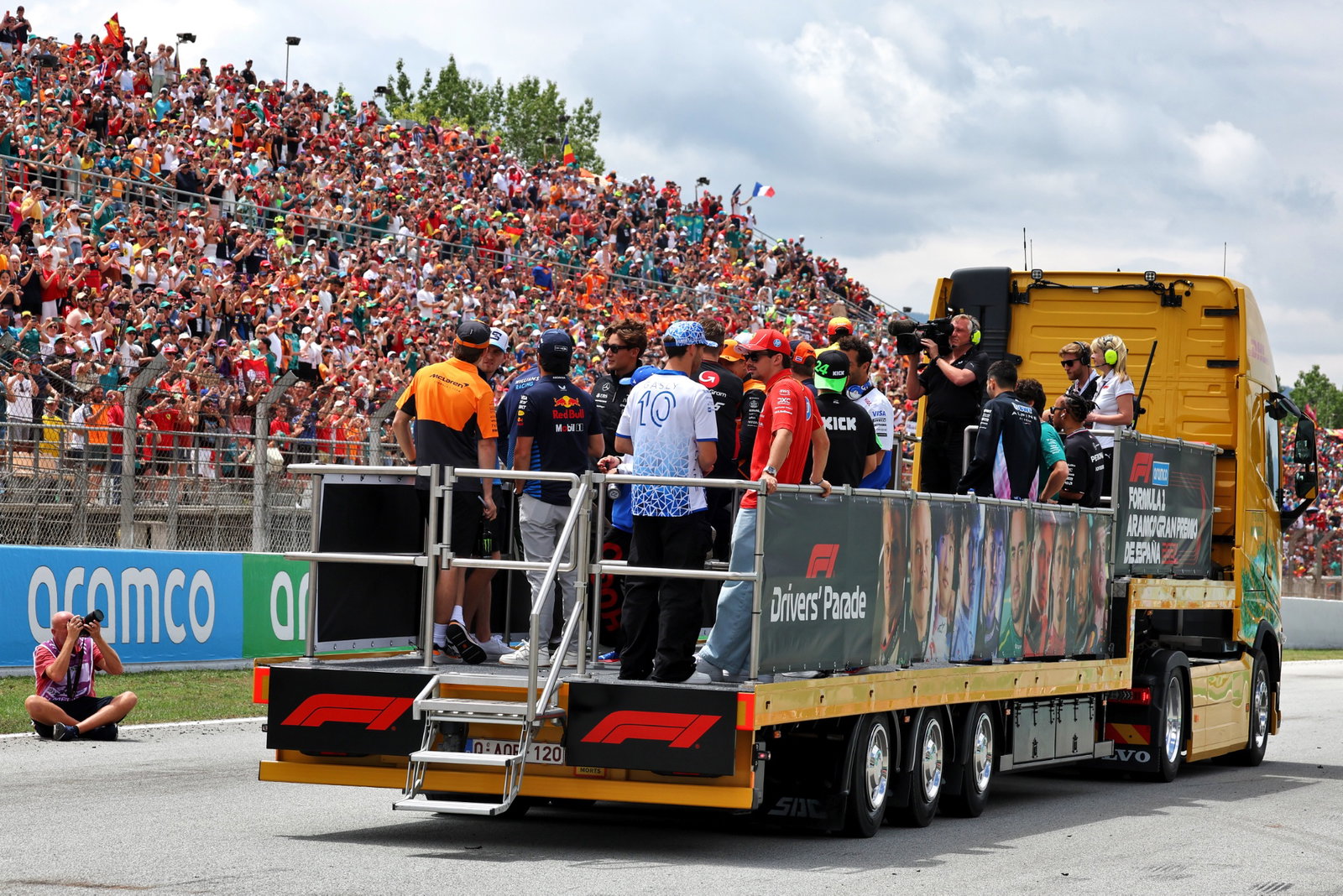 Drivers' parade. Formula 1 World Championship, Rd 10, Spanish Grand Prix, Barcelona, Spain, Race Day.-
