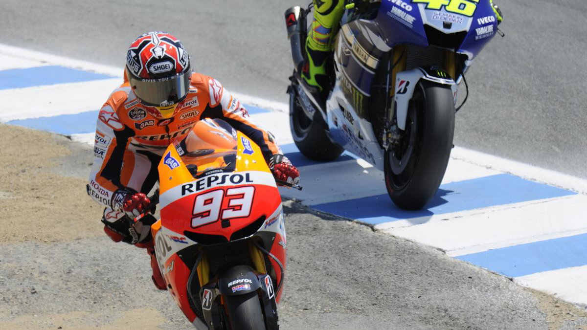 Marquez passes Rossi, U.S.MotoGP 2013