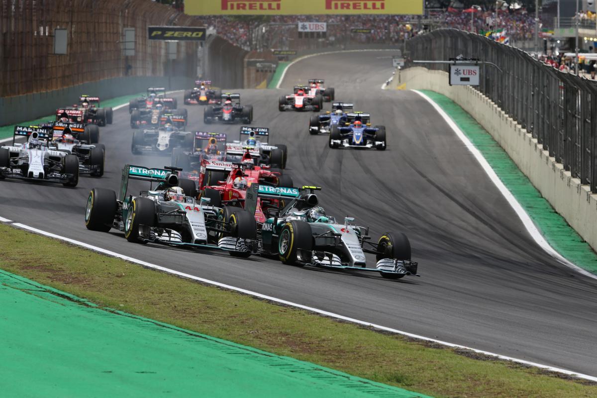 F1 European GP: 'Zero rhythm' as Hamilton takes blame for crash