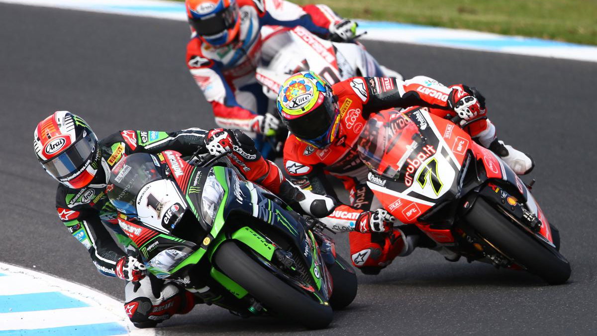 WSBK Phillip Island: Rea holds his nerve as Davies loses out