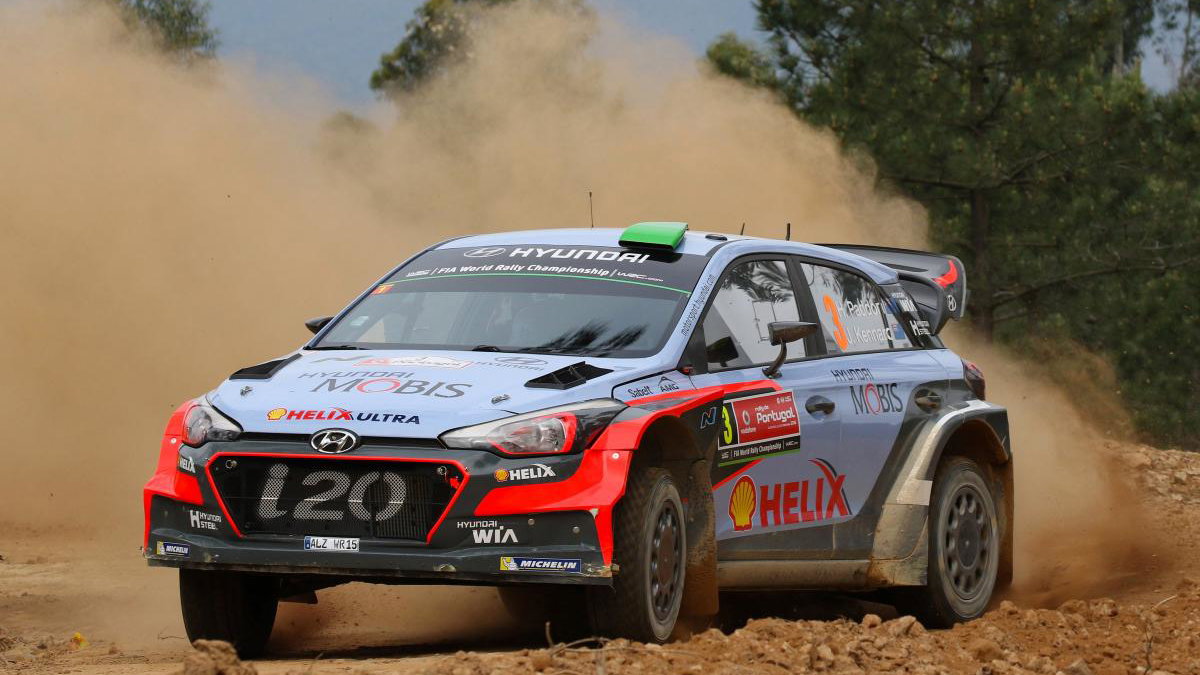 WRC Rally de Portugal: Fiery exit for Paddon