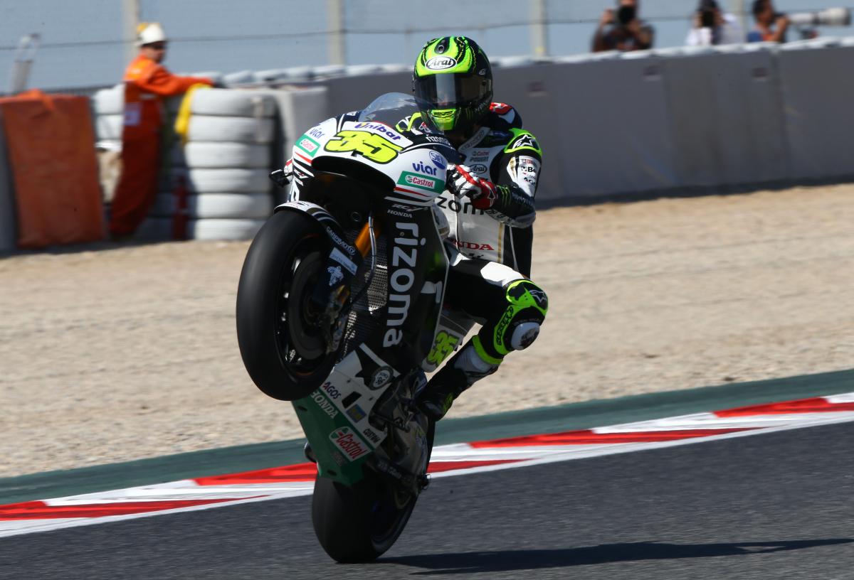MotoGP Catalunya: Iannone takes out Lorenzo - PICTURES