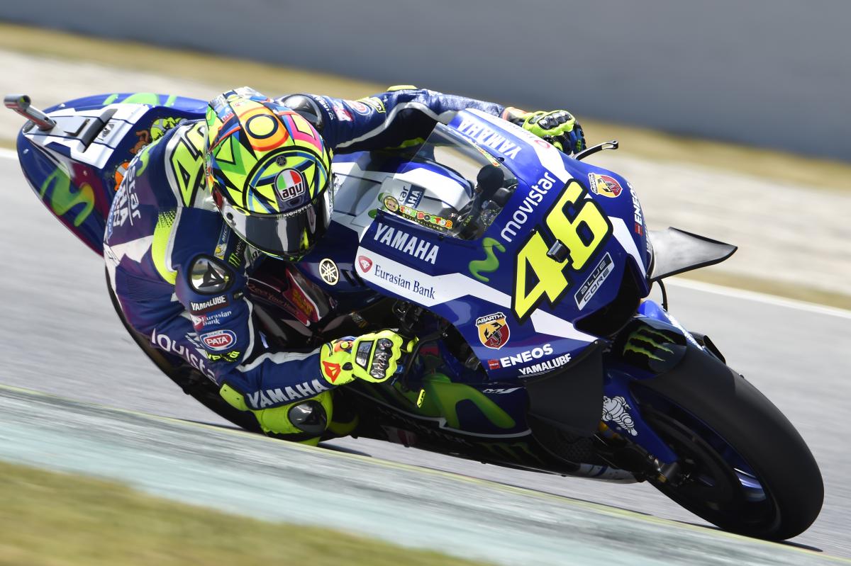 MotoGP Catalunya: Iannone takes out Lorenzo - PICTURES