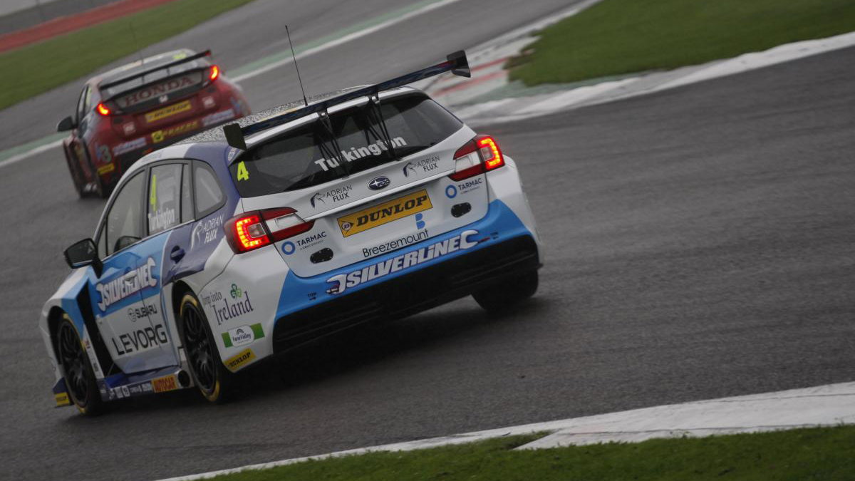 Brands Hatch Grand Prix: Turkington storms to pole in breath-taking session