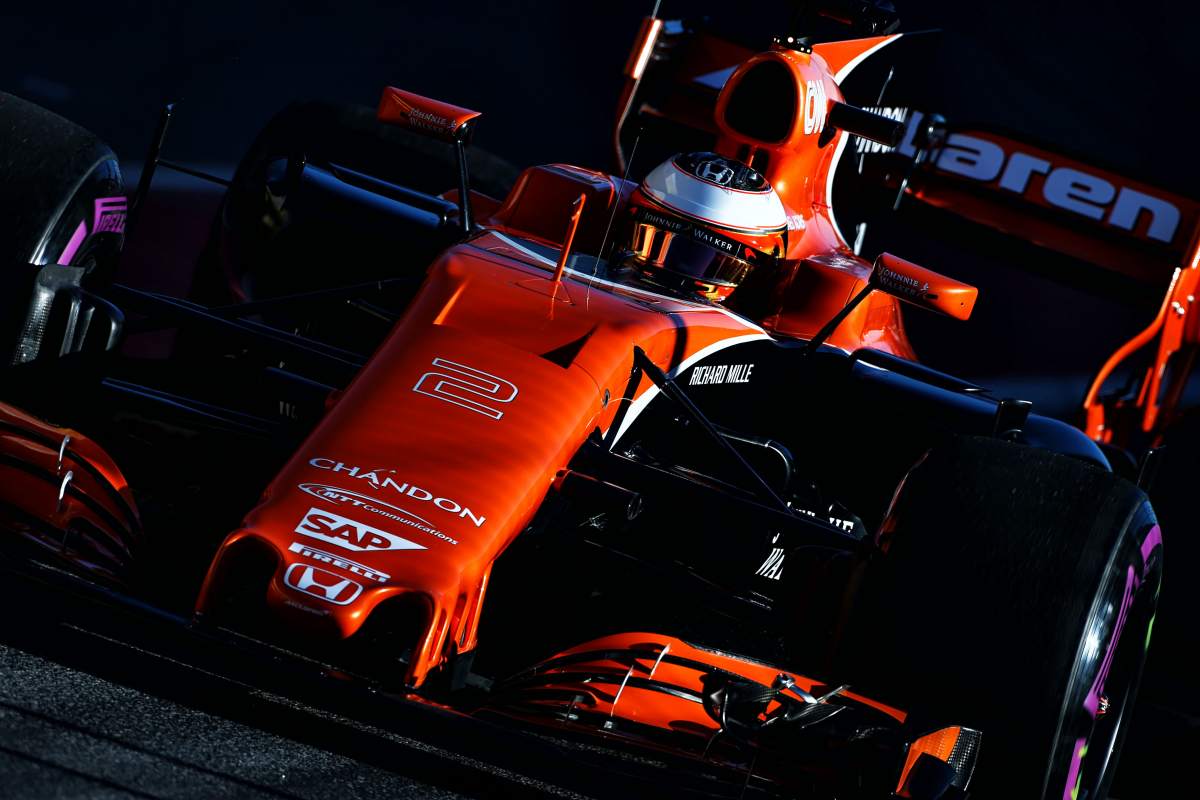 F1 Pre-season Test Barcelona: Hamilton on overtaking: Don't hold your breath
