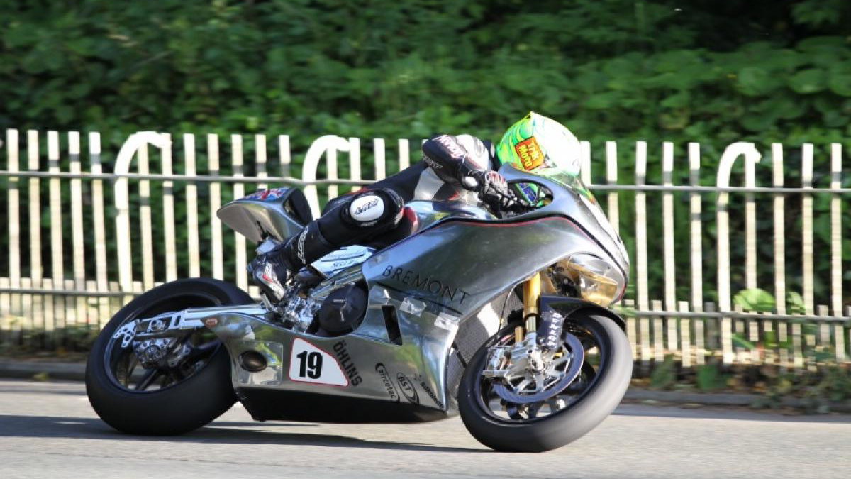 Johnson joins Donald at Norton for 2016 TT