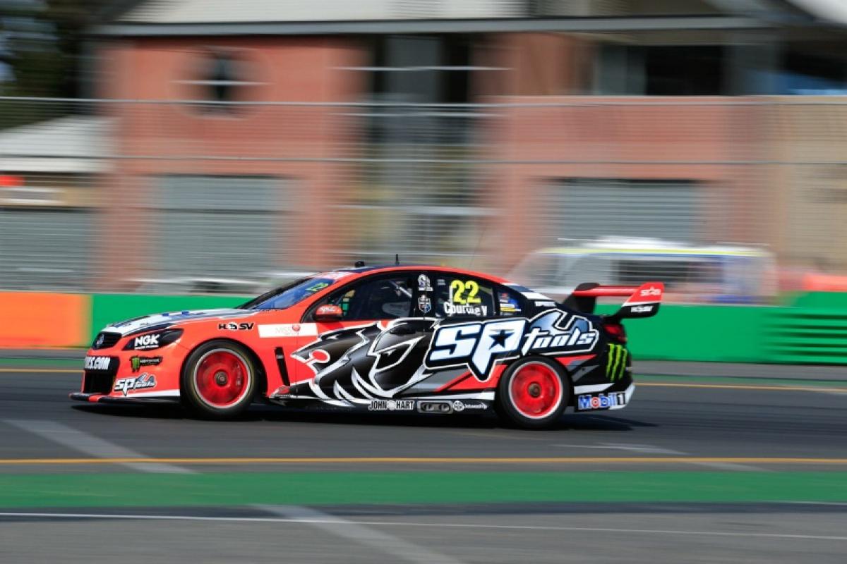 Auckland 500: Reynolds wins as Lowndes hits drama