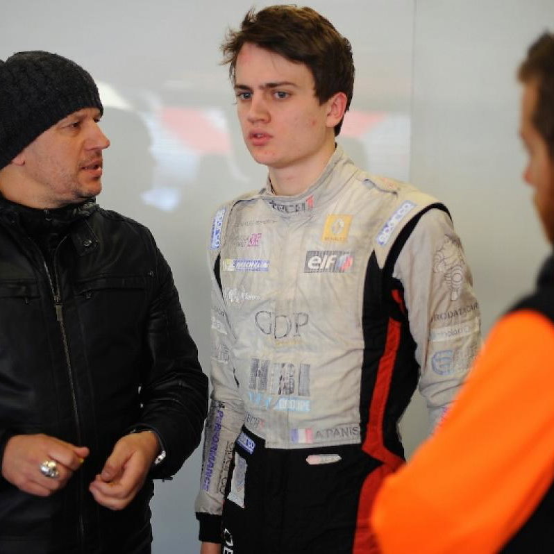 Brno 2008: Tarquini wins to extend lead.