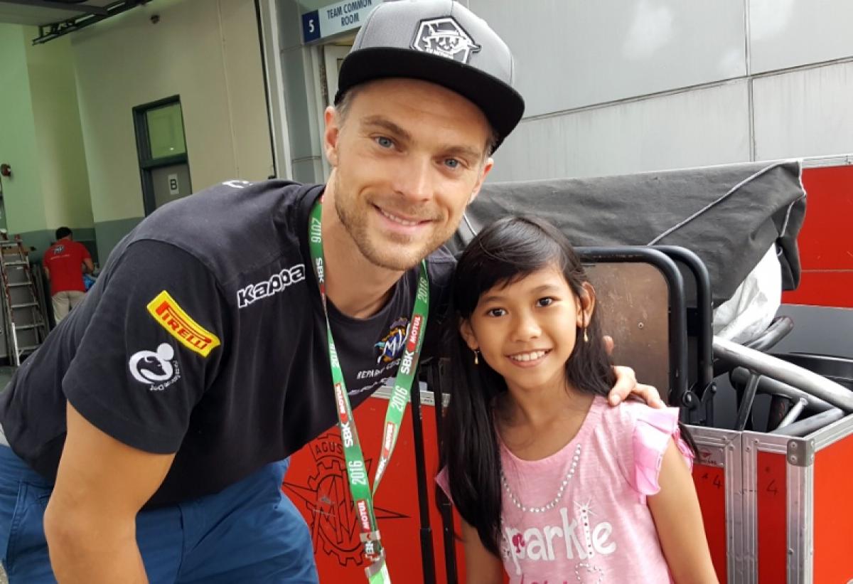 Donington Park set for packed World Superbike Paddock Shows