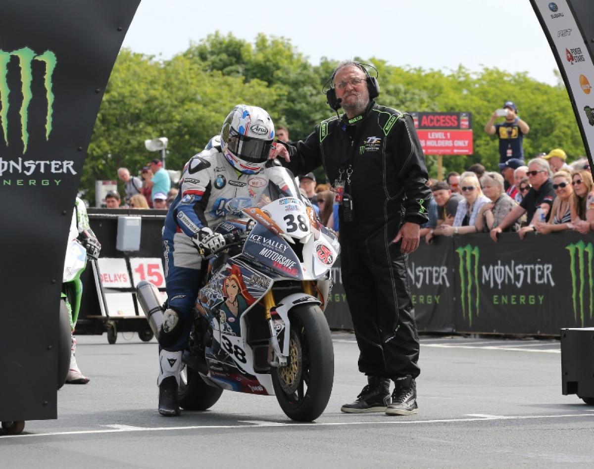 TT 2016: Hillier eyes Senior redemption