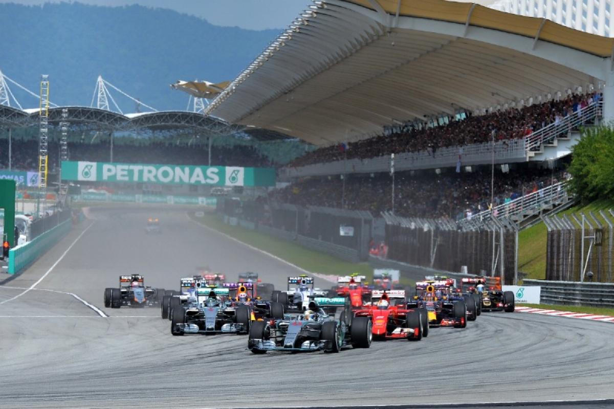 Grosjean asks for speed delta system in blue flag debate