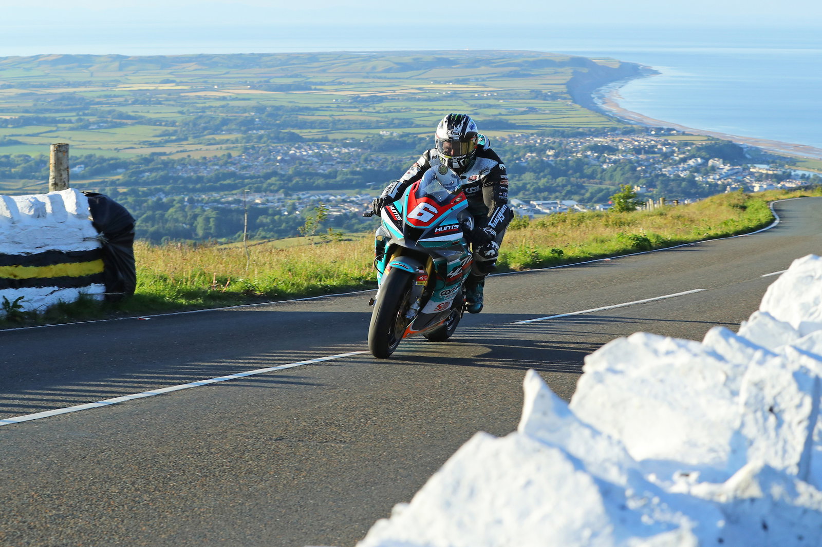 2022 Isle of Man TT [1/6] | Hickman back on top as Purslow death overshadows TT